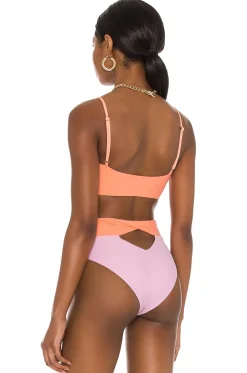 Outlet West Coast Top Swimsuits & Cover-ups